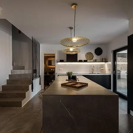 Villa Elysee, 4 Bedroom *