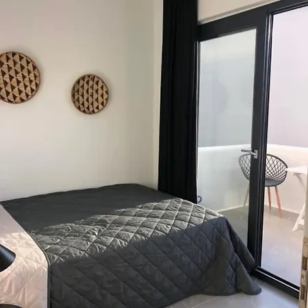 Elysee, 4 Bedroom Mikri Vigla