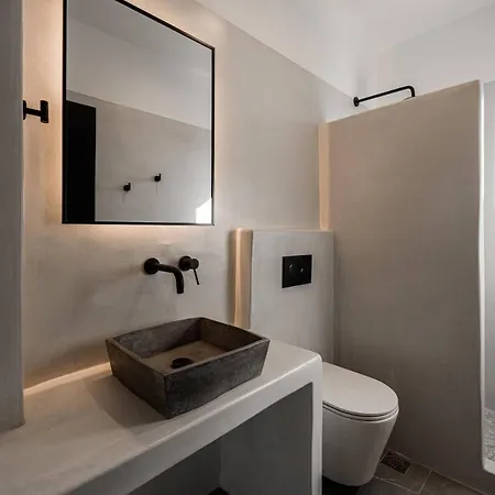 Elysee, 4 Bedroom Mikri Vigla